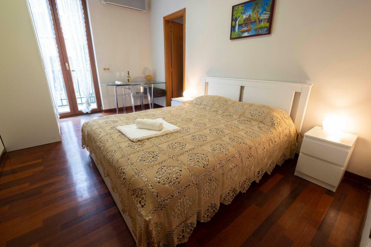 نابولي B&B Immacolata المظهر الخارجي الصورة